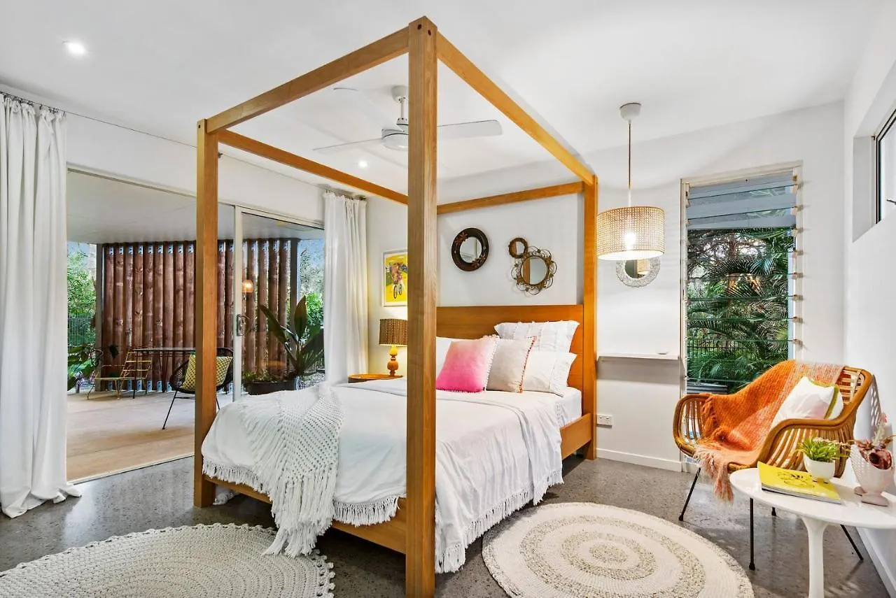 6 Jasmin Crt Marcus Beach Villa